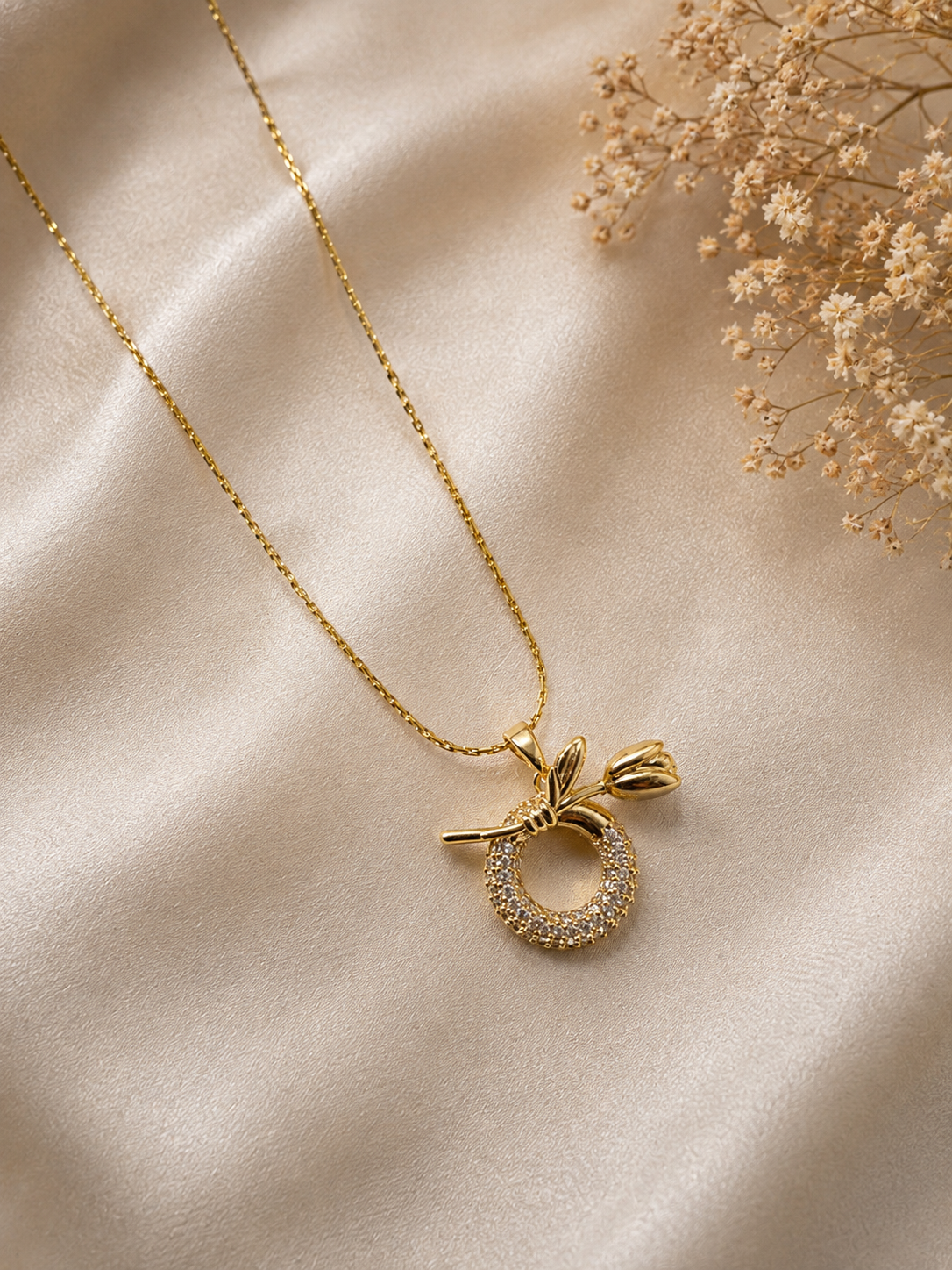 Rose Hollow Necklace