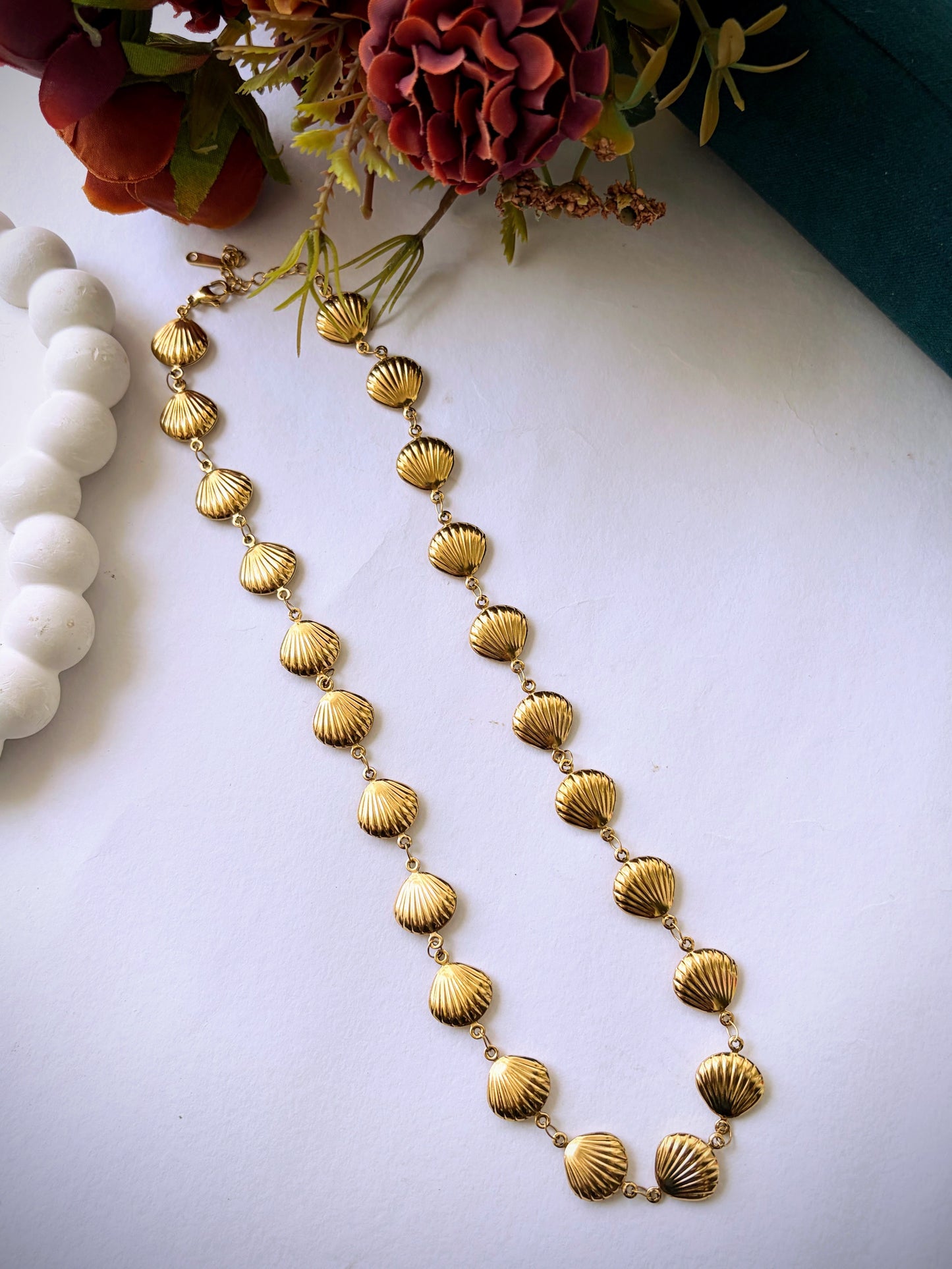 Shell long necklace