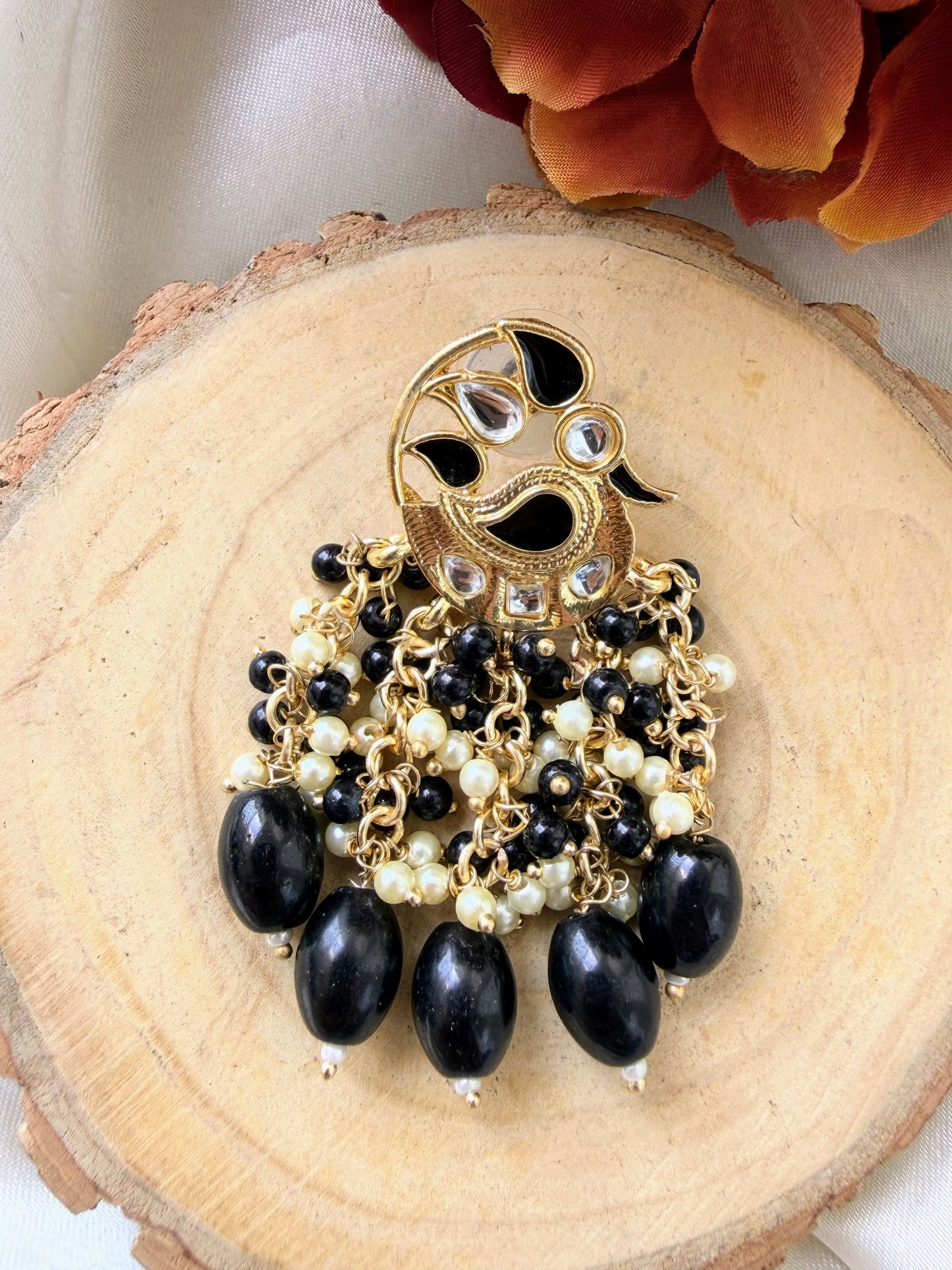 Meetu Earrings - Black