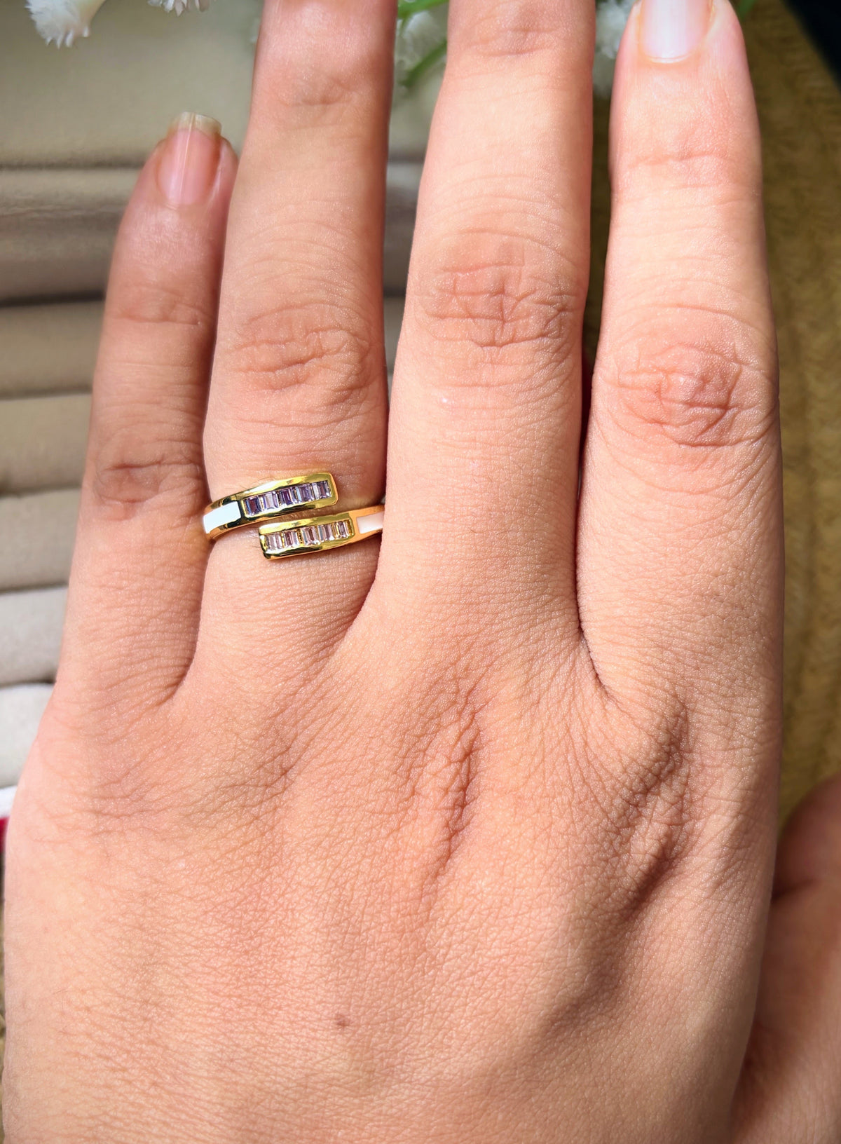 Amora Minimal Ring
