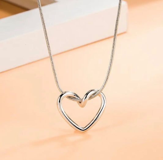 Twisted Heart Necklace Silver