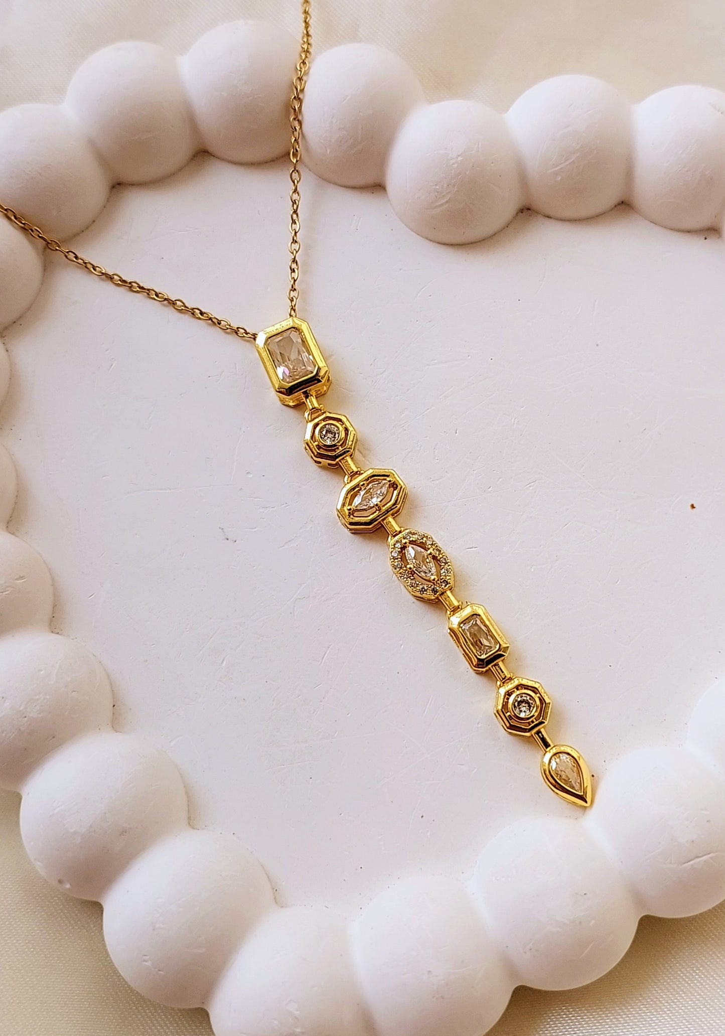 Viral Y Necklace - White