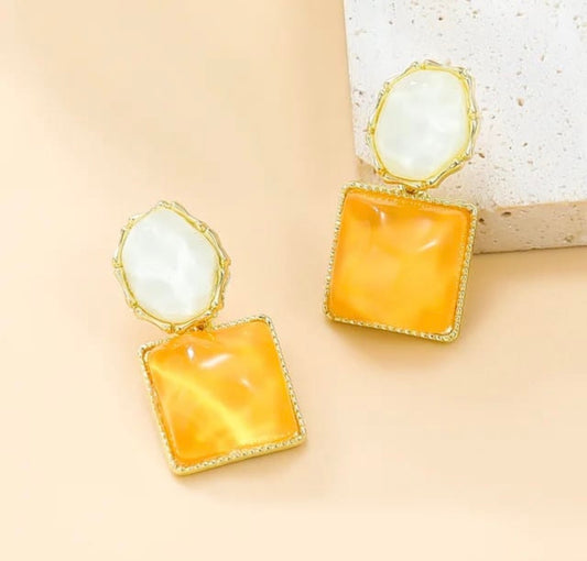 Fenny Yellow Studs