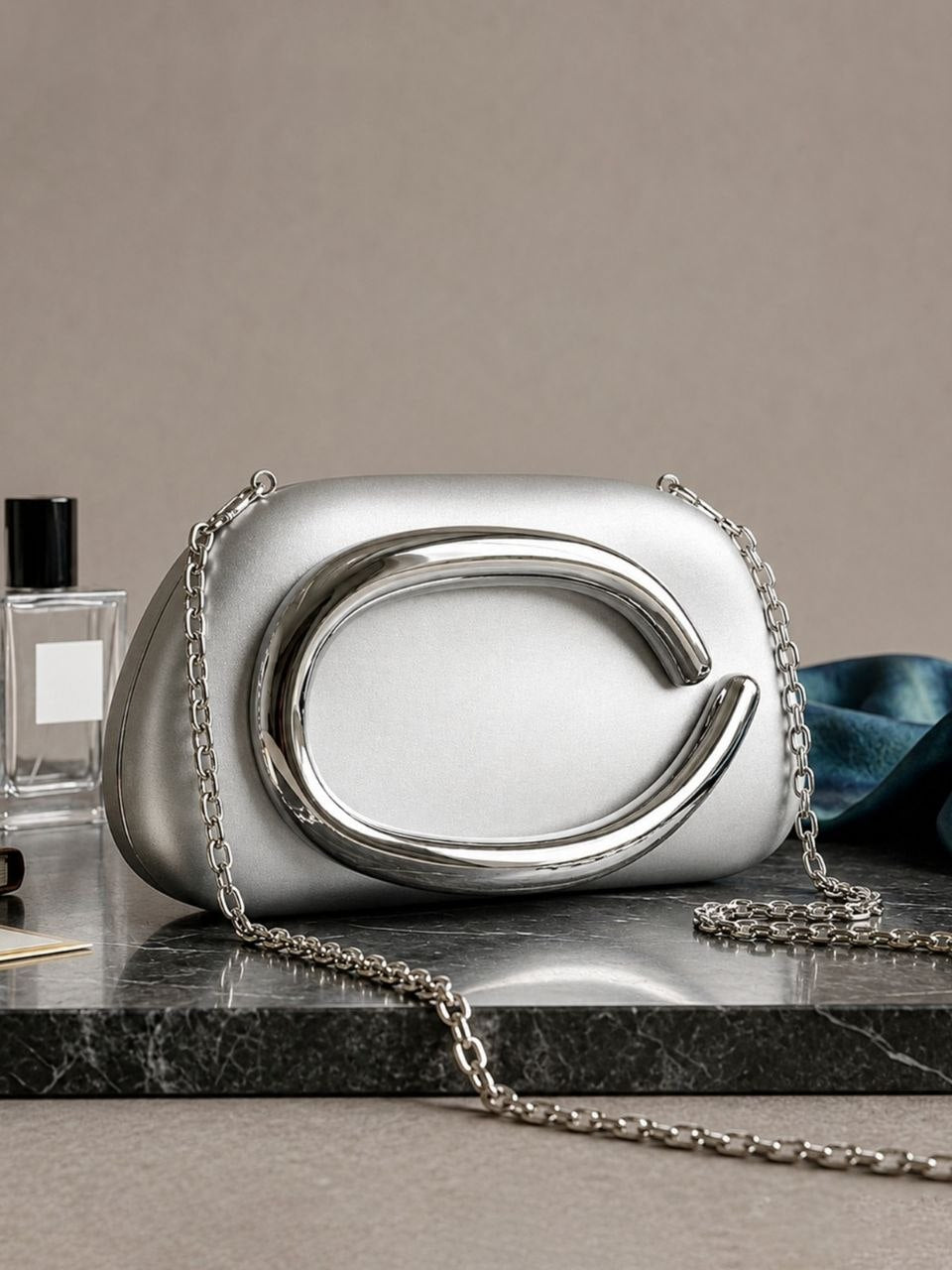 Acrylic Handheld clutch - silver