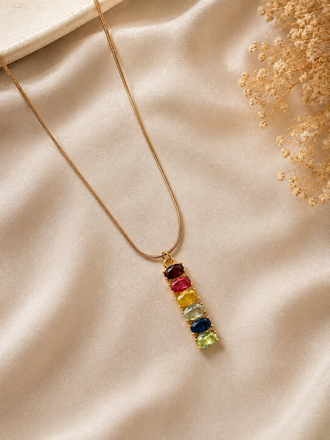 Moi Necklace