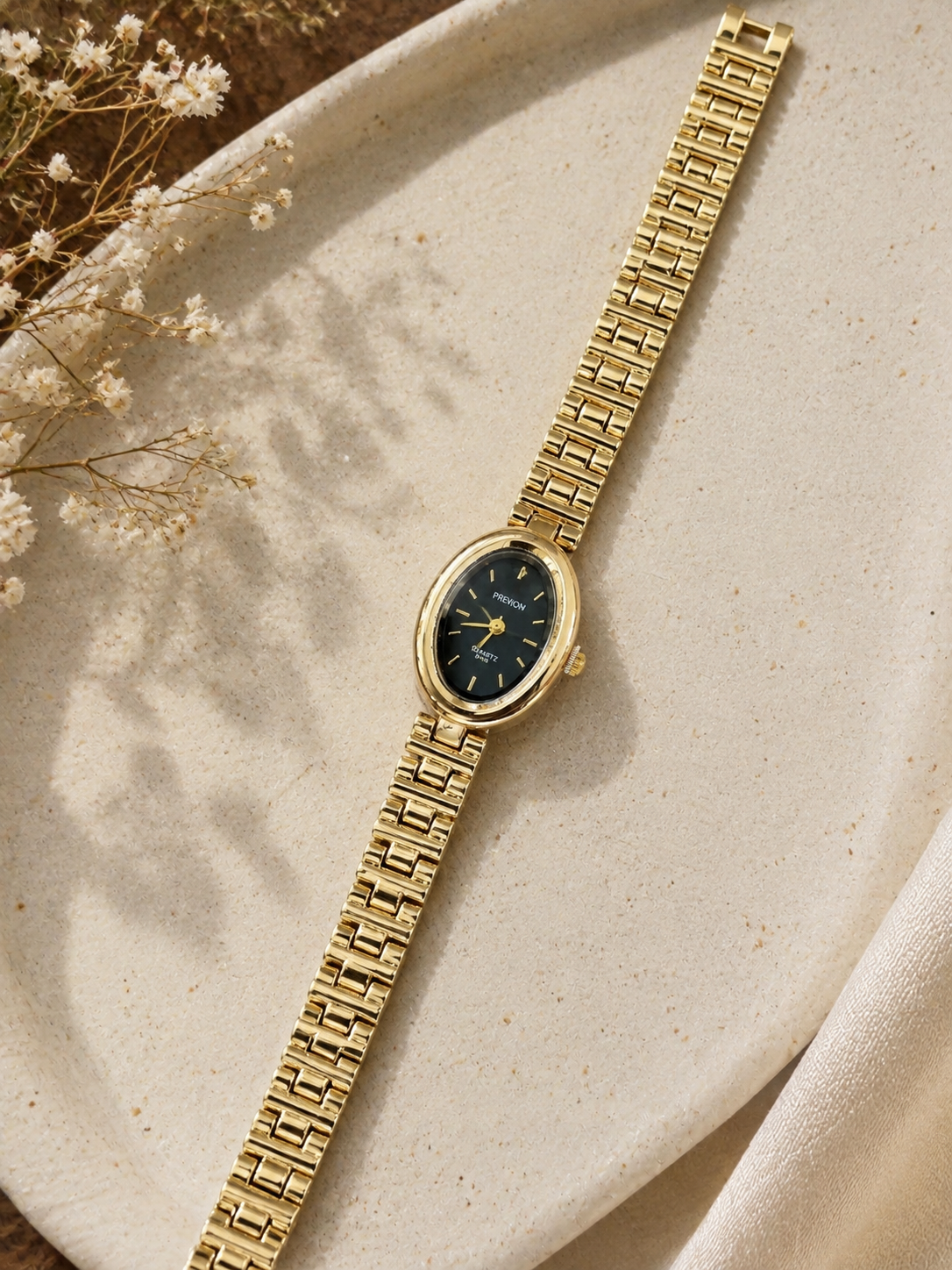 Luxurious legacy gold band watch- Black
