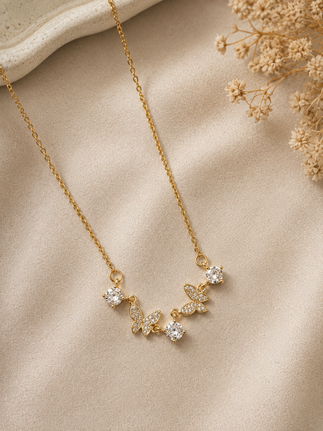 Saba Necklace