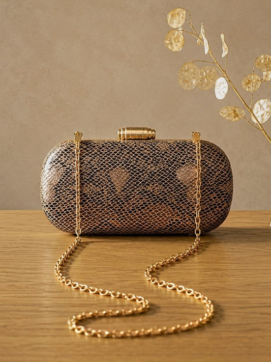 Capsule Clutch