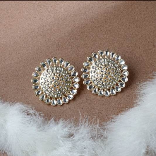 Oversized Kundan studs