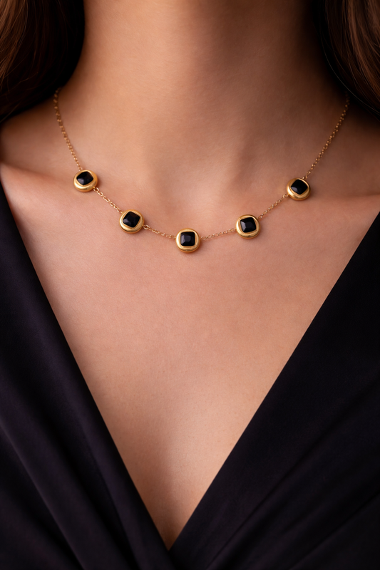 Jinny Black Necklace