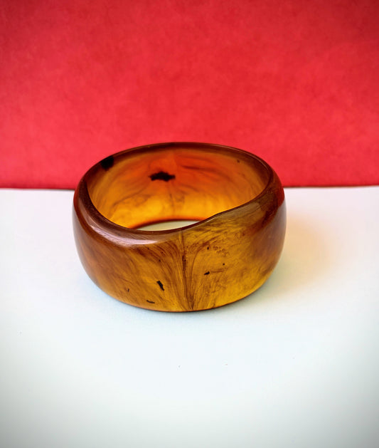 Crusty brown resin bangle