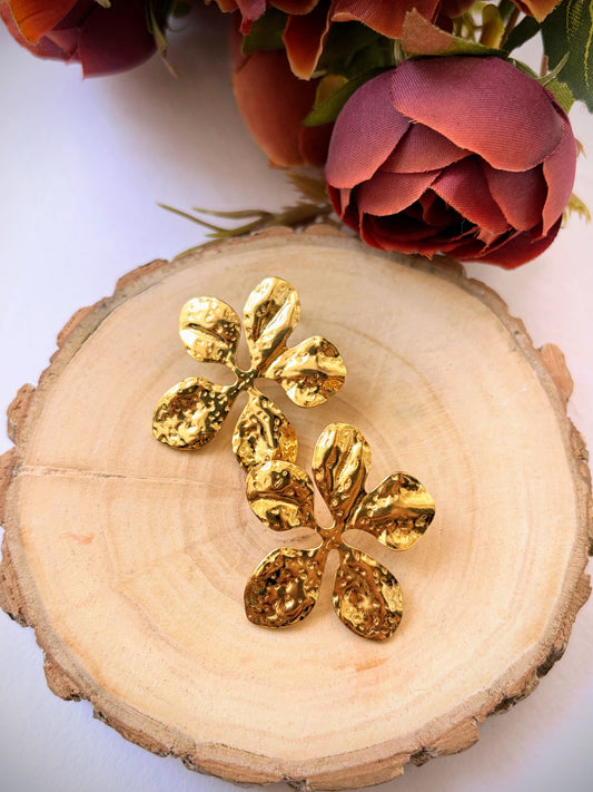 Hammered flower studs