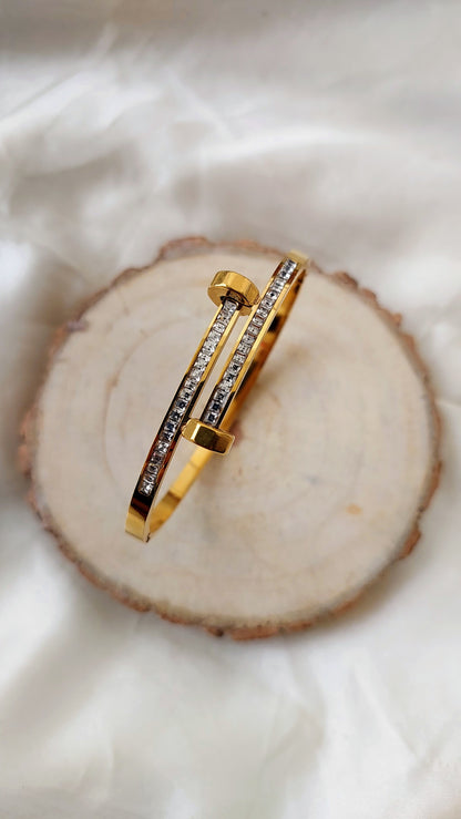 Nail Stone Studded Bracelet