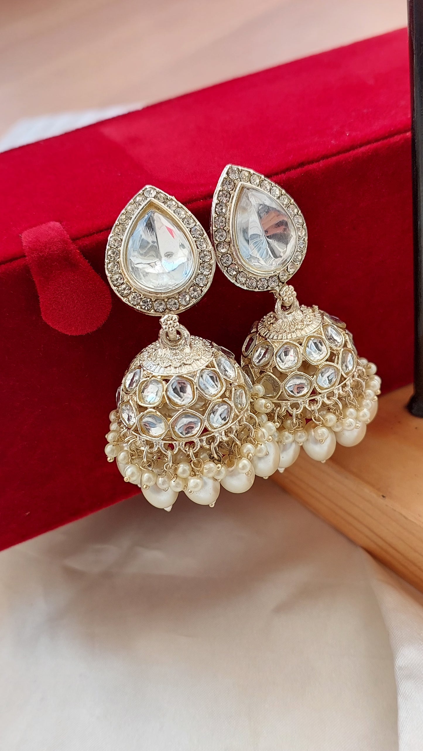 Shraddha Jhumka