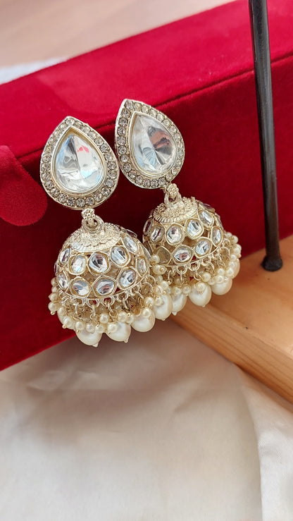 Shraddha Jhumka