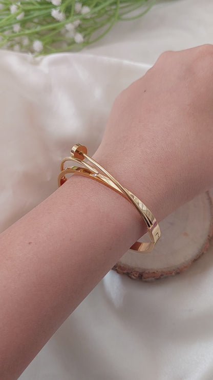 Nail Bracelet